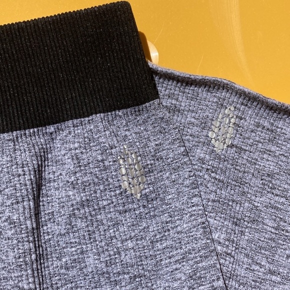 NWOT Free People Movement Prajna Set in Heather Grey - Picture 4 of 7